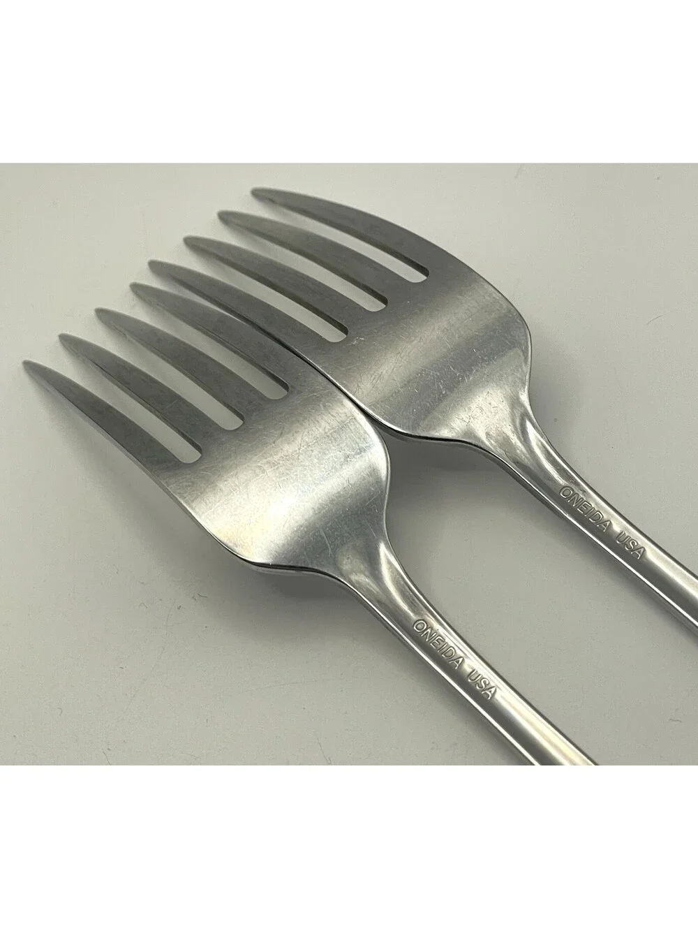 Oneida BANCROFT Glossy USA Stainless Flatware -- Lot of 2 Dinner Forks 7 3/8